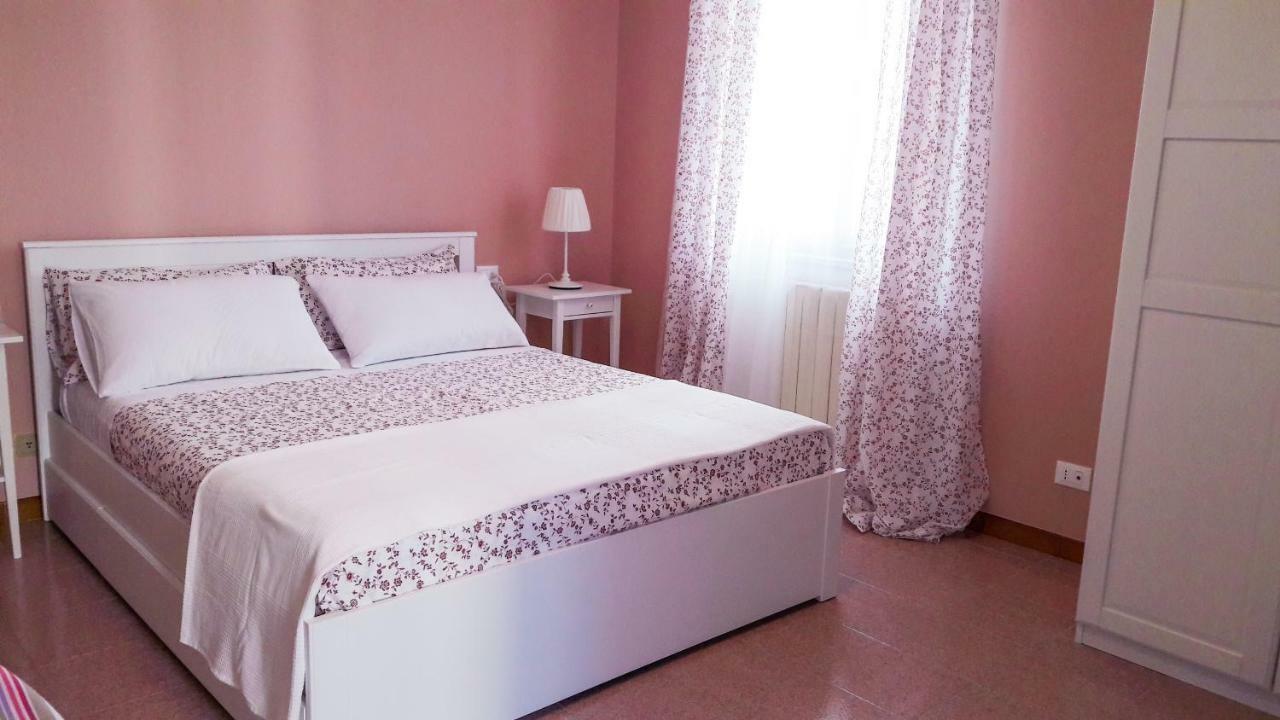 La Pinetina Villa เปสการา ภายนอก รูปภาพ